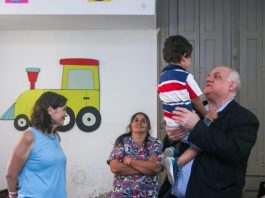 Casa Cuna: Masso recorrió las instalaciones y dialogó con los agentes de cuidado