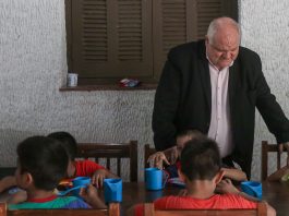 El ministro Masso destacó el trabajo que realizan en la Casa de Hermanos