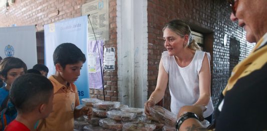 Continúan la asistencia en los Comedores Escolares Durante el verano