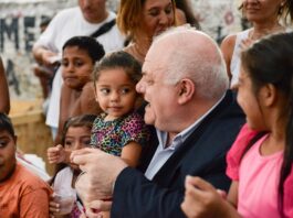 El Ministro de Desarrollo Social visitó un Taller de Verano en un merendero del barrio El Sifón