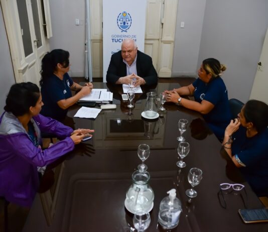 El ministro Masso se reunió con trabajadoras de la economía popular