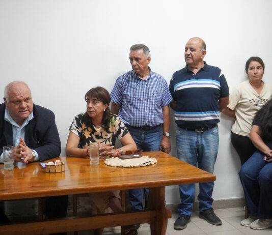 El ministro se reunió con empleados del Dispositivo de Cuidado Institucional Roca