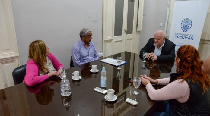 Masso se reunió con representantes de un merendero de Los Vázquez