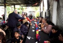 Más de 130 familias reciben asistencia alimentaria en el merendero María Reina