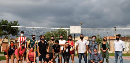 Fortalecen la práctica del vóley como herramienta de prevención
