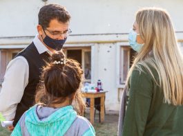 Yedlin y Casas visitaron los institutos Goretti y Belgrano