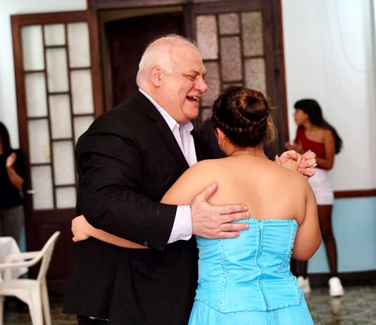 Ministro Masso: “Queríamos acompañar a Candela en el festejo de sus 15”