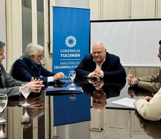 Definen acciones integrales para abordar el consumo problemático del alcohol