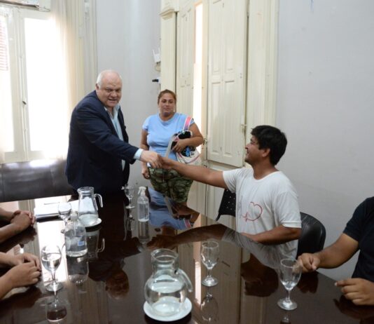 El ministro Masso recibió a vecinos de Las Piedritas
