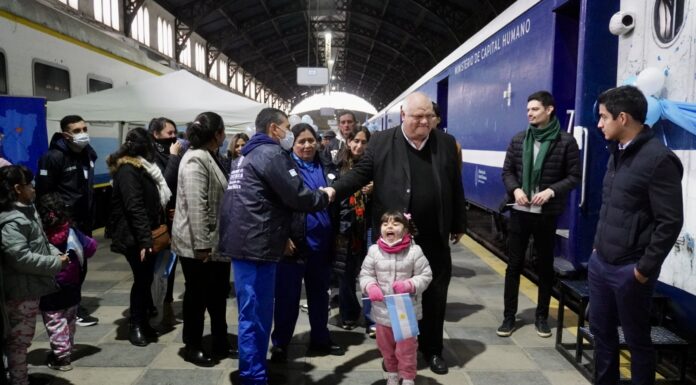 El tren socio sanitario 9 de Julio continúa prestando servicios en San Miguel de Tucumán