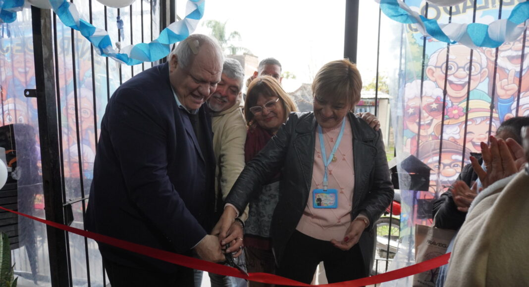 El ministro Masso participó del acto de apertura del centro de jubilados Rincón de Amor