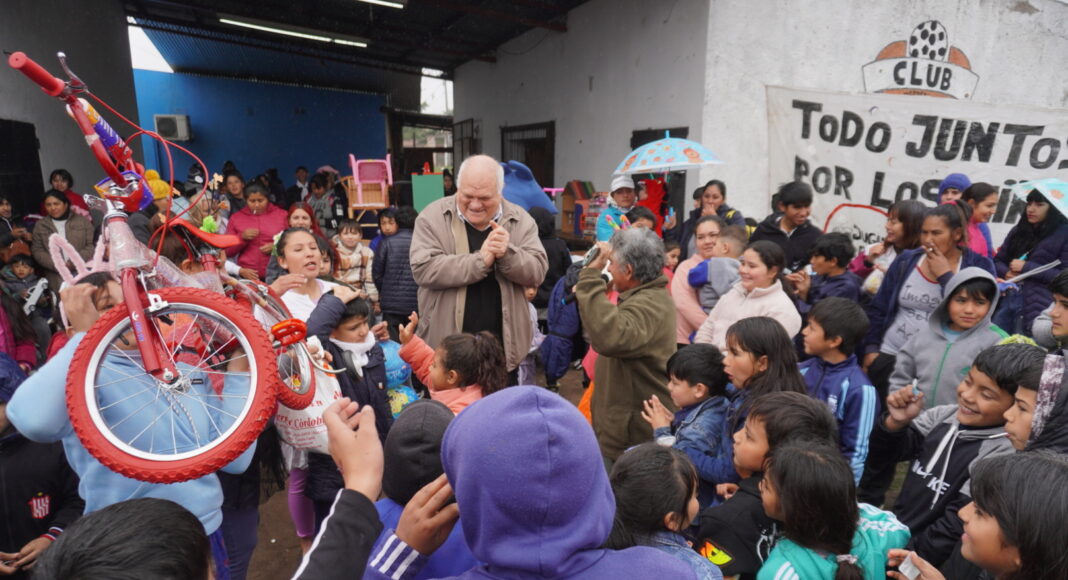 El Ministro cerró una jornada de celebración por el Día de las Infancias junto a niños y niñas de la Costanera