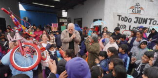 El Ministro cerró una jornada de celebración por el Día de las Infancias junto a niños y niñas de la Costanera