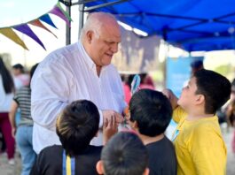 El Ministro junto a la Ludoteca Itinerante visitó el Centro Comunitario del barrio Norgas