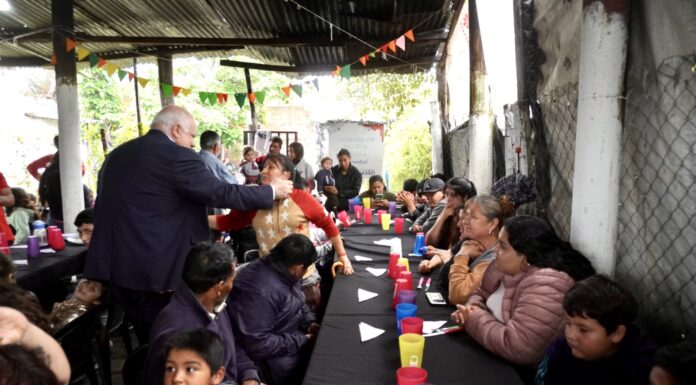 Más de 130 familias reciben asistencia alimentaria en el merendero María Reina